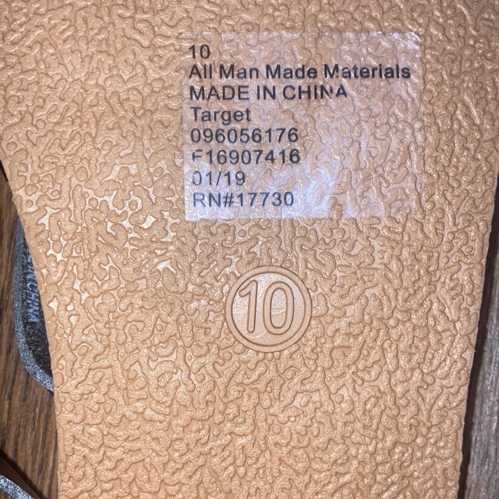 New Universal Thread Sandals Size 10 - Picture 3 of 5